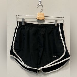 Nike Women’s Tempo Running Shorts in Size M
